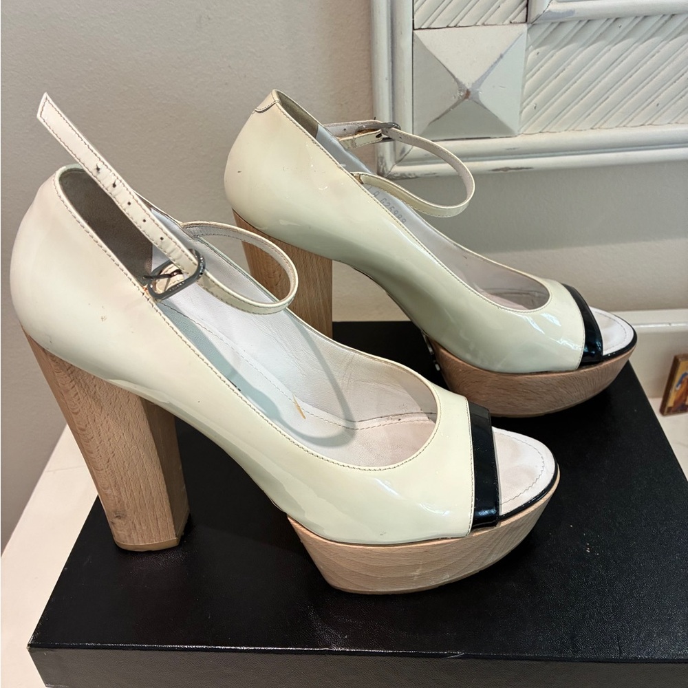 Vintage Chanel Cruise Heels